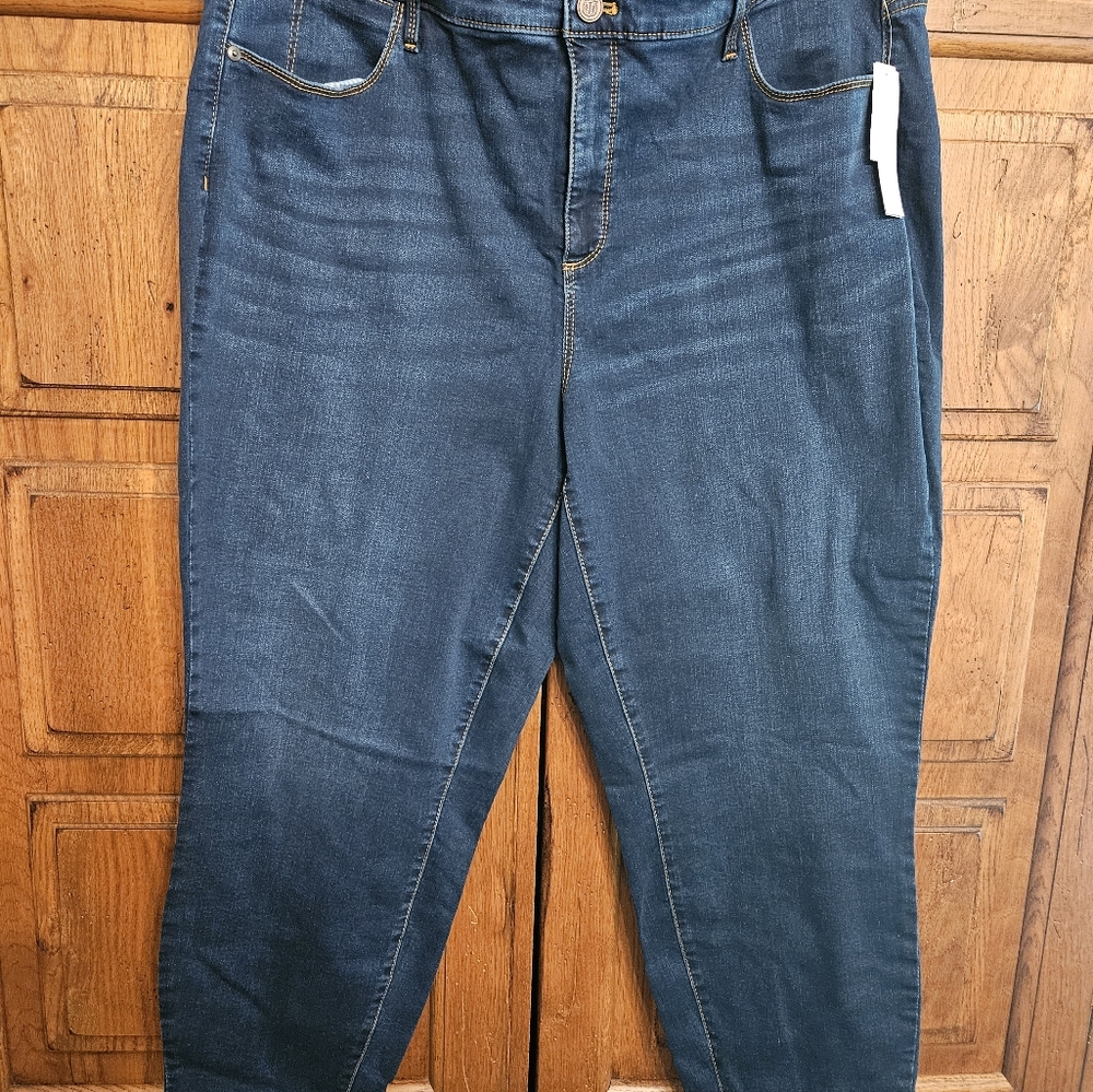 Talbots perfect skimmer denim pants.